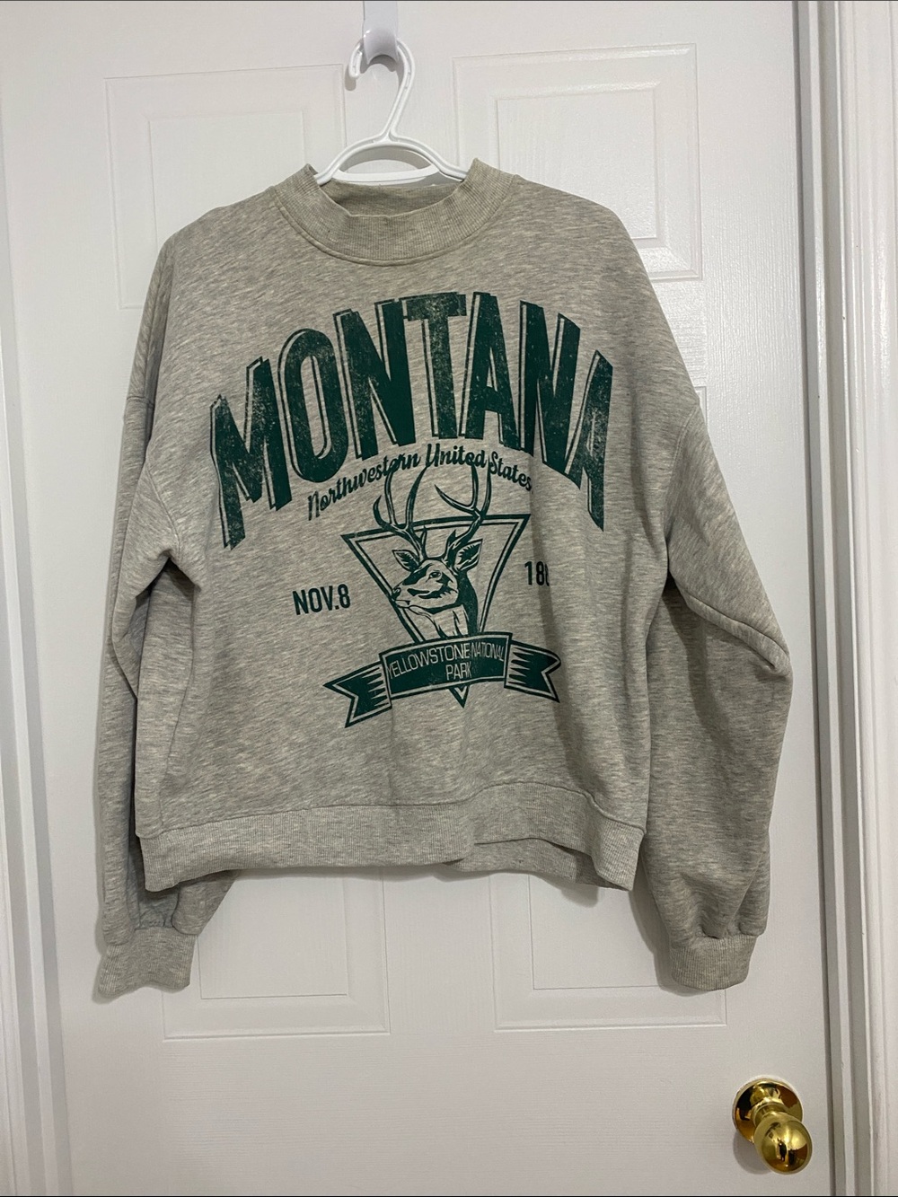 Grey Montana Yellowstone National Park Park Sweatshirt Size Large Regular Medium